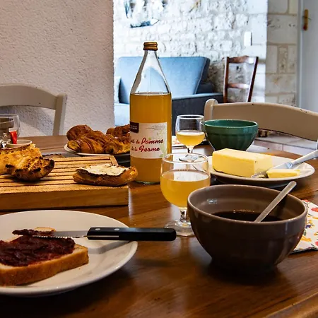 بيت ضيافة Chambres D'hotes Du Puy D'anche 3*